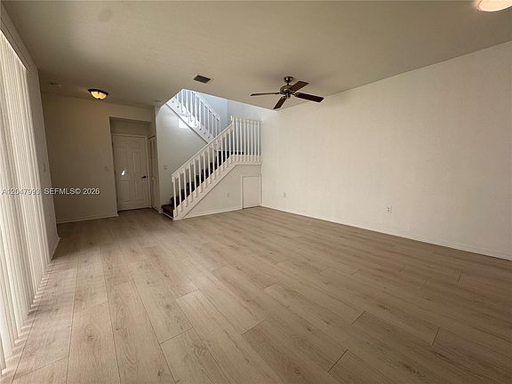3rd image of 1595 Seagrape Way
