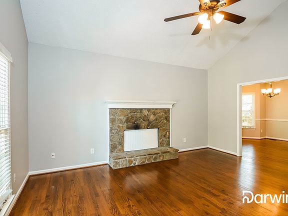 3rd image of 3613 Broken Arrow Dr