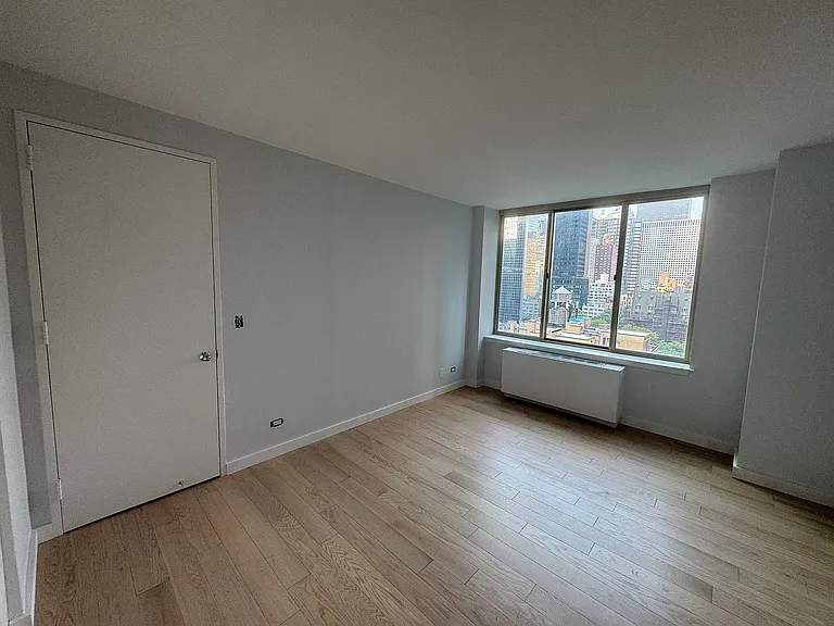 236 E 47th St #14E — Photo 9