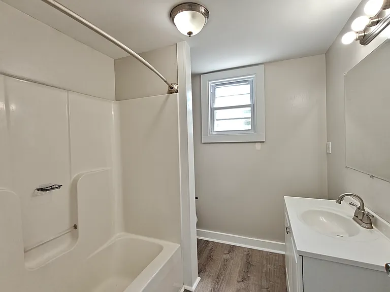 4 Pacific Ave #A — Photo 15