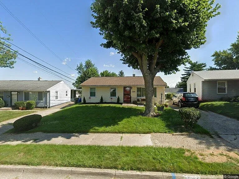 3 bed, 864 sqft, $1,100 — Photo 2