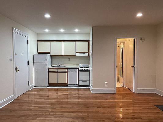 4th image of 54 Pierrepont St APT 1F