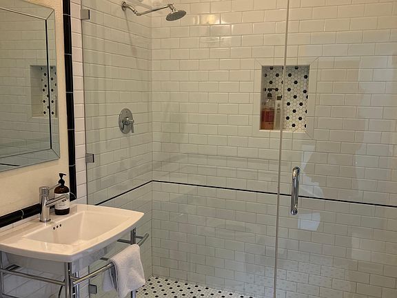 4th image of 4626 W Talmadge Dr #A