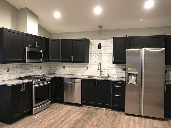Modern kitchen with all the amenities