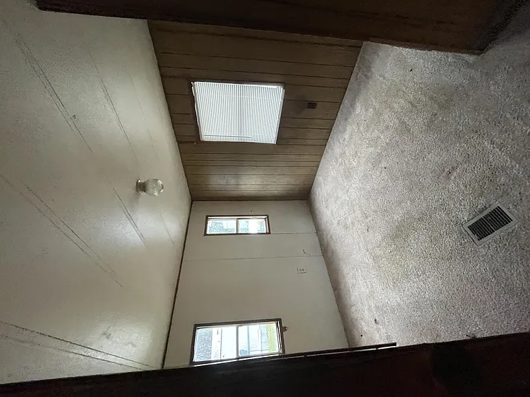 1674 Ford Ln — Photo 6