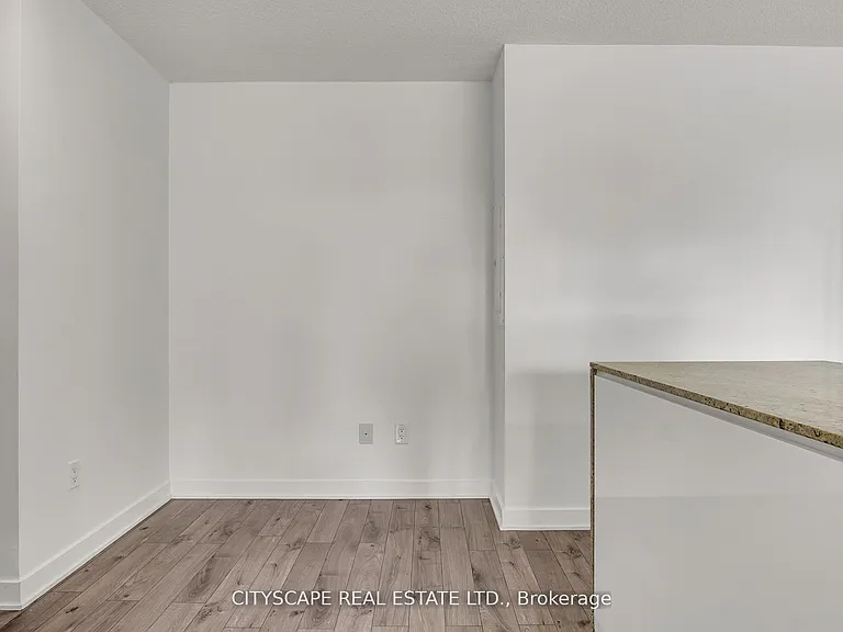 33 Singer Ct #1507 — Photo 8