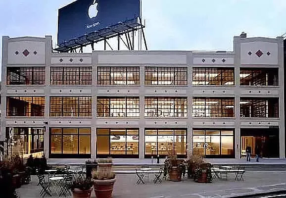 Rented by Douglas Elliman | media 22