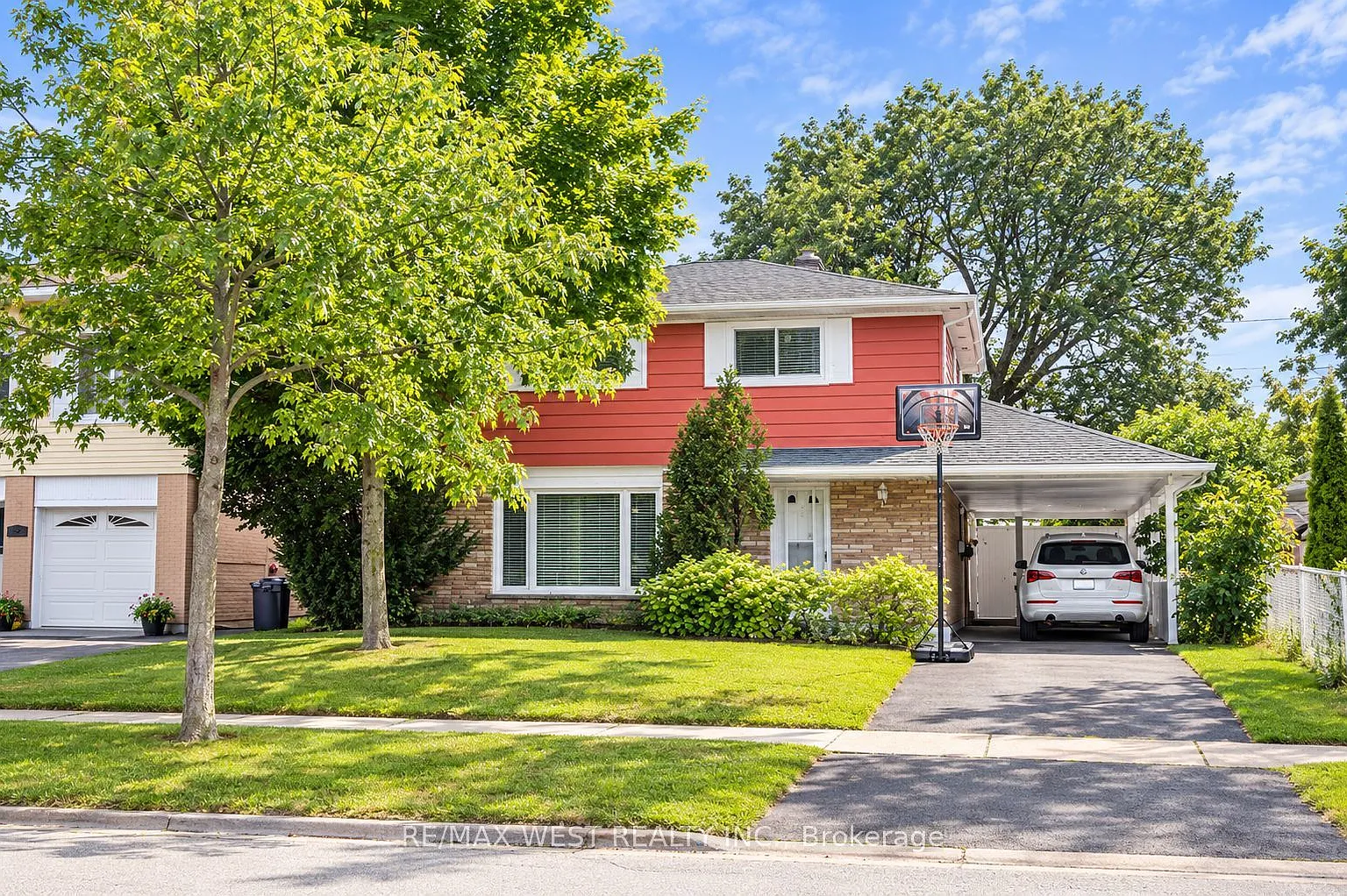 4 bed, $3,500 — Photo 1
