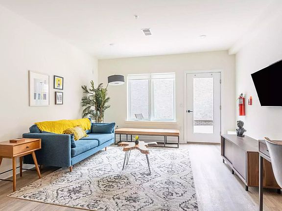4th image of 521 N 41st St #2