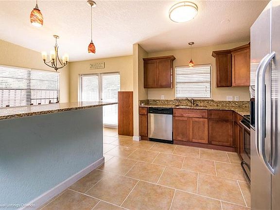 4th image of 740 Alton Ave