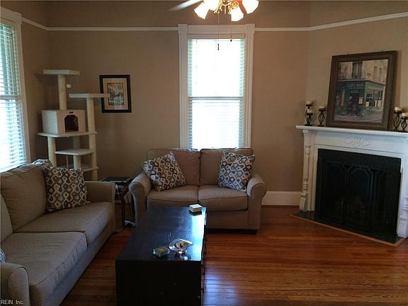 4th image of 166 Broad St