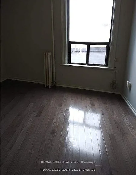 2863 Dundas St W #2 — Photo 3