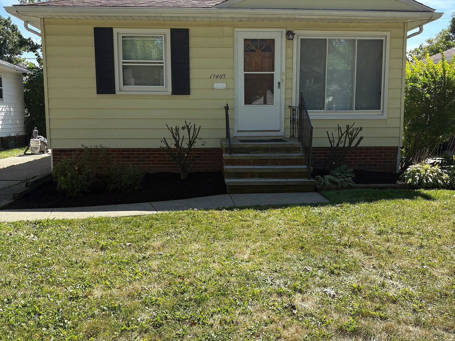 3 bed, 864 sqft, $1,750 — Photo 1