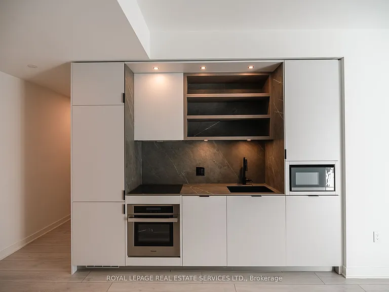 55 Charles St E #4306 — Photo 10