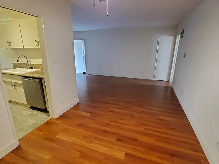 3344 Keystone Ave #6 — Photo 3
