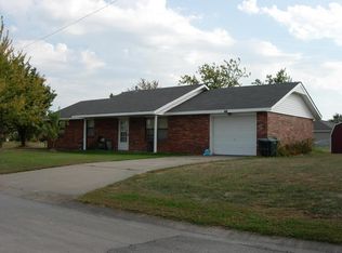 1916 E Oak Ln, Miami, OK 74354