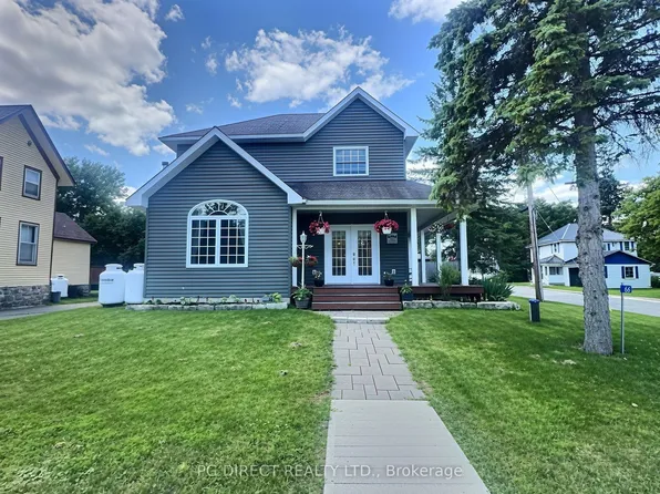66 King St, Rideau Lakes, ON K0E 1G0