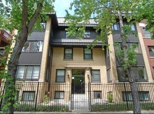 626 W Aldine Ave #2A, Chicago, IL 60657