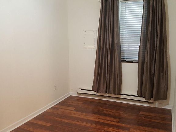 2nd image of 3134 Richmond St #1