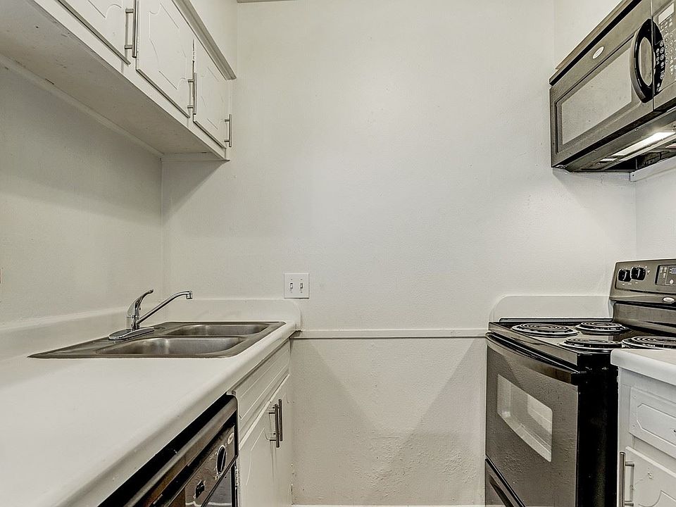 1st image of 202 Cole St #7ebe4e989