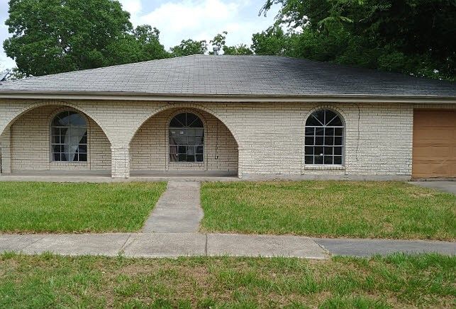 1st image of 10331 Flossmoor Dr