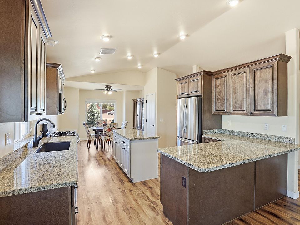 1st image of 412 S Forest Ridge Ct