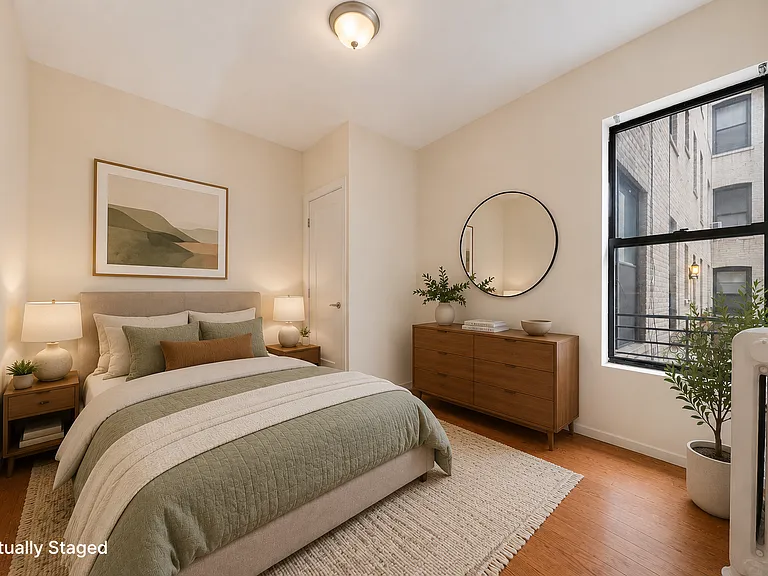 171 Meserole St #6 — Photo 4