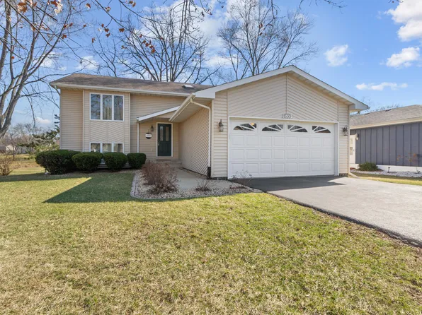 1530 Happy Valley Rd, Crown Point, IN 46307