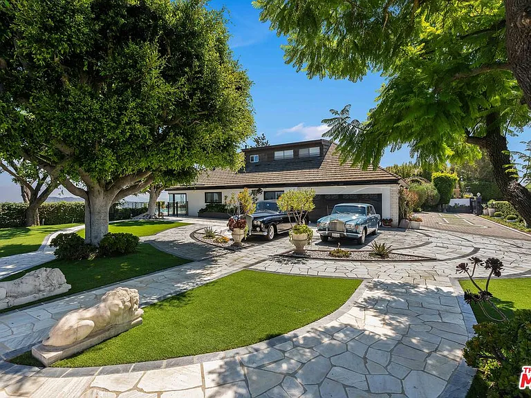 8416 Skyline Dr — Photo 12