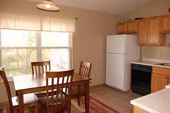 5th image of 861 Wallace Dr