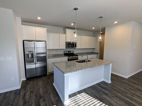 3rd image of 1168 Forestbrook Ln