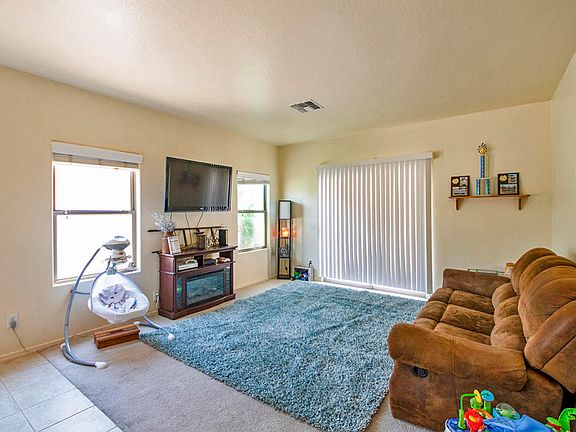 4th image of 1625 E Chaparral Dr