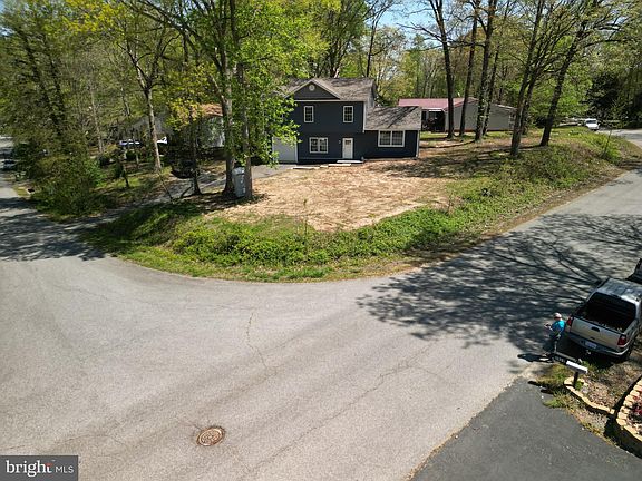 4th image of 10601 Mockingbird Ln