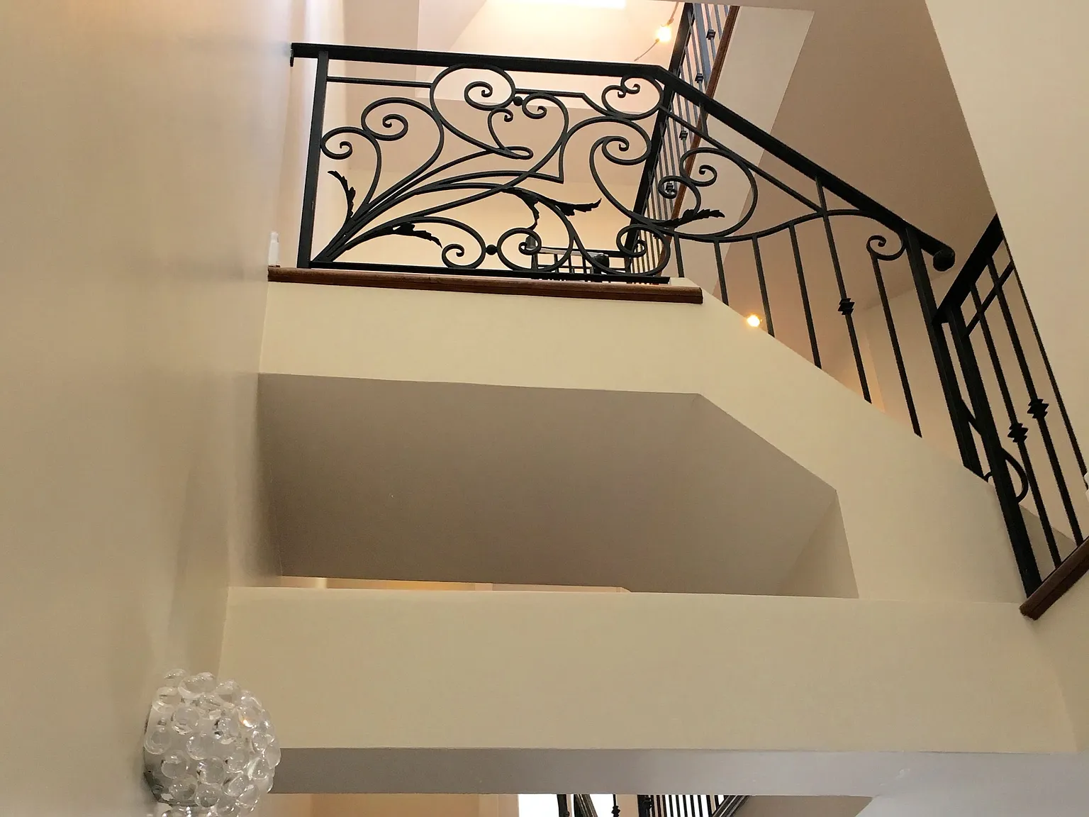 3 bed, $10,500 — Photo 2