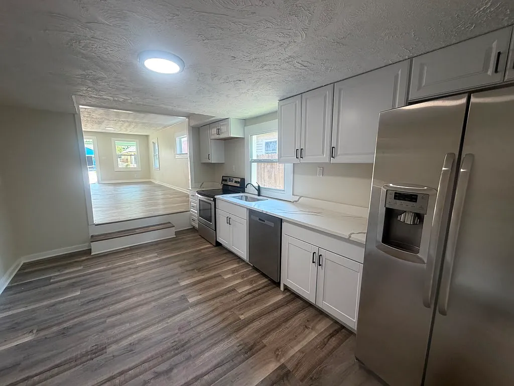 2146 Gent Avenue - 1 — Photo 4