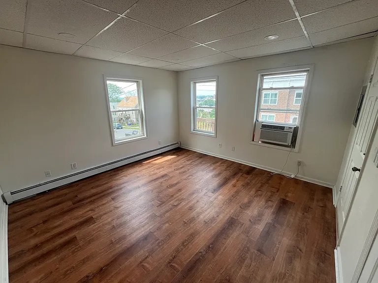 1122 1st St #2 — Photo 10