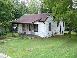 1st image of 28 Highland Dr