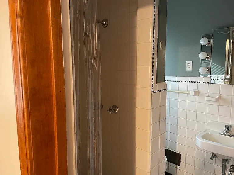 601 Cherry St #1 — Photo 10