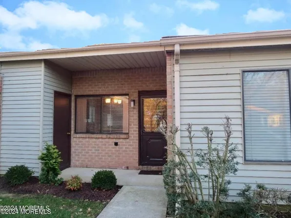 239 Medford Court #C, Manalapan, NJ 07726