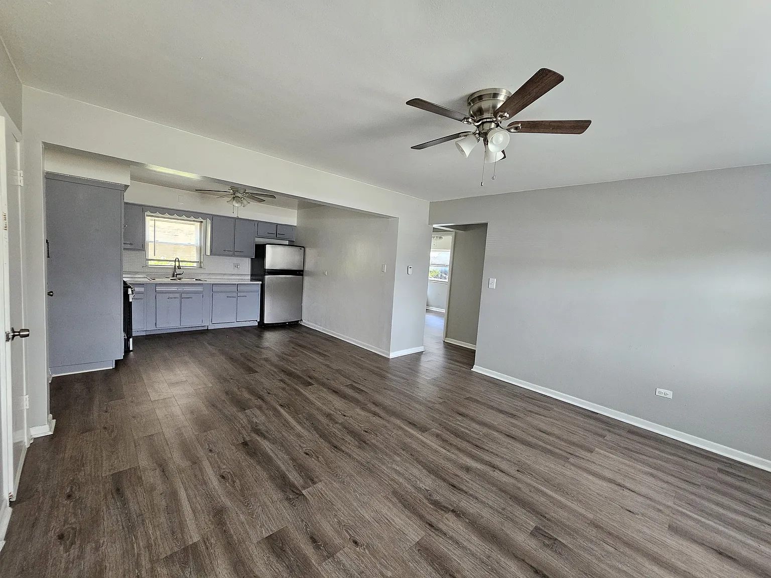 2 bed, 700 sqft, $1,550 — Photo 3