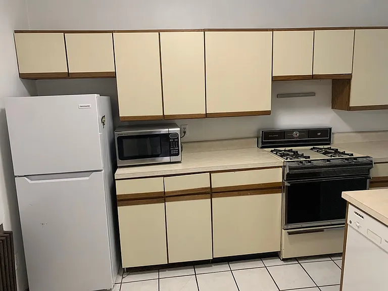 5740 Elmer Street — Photo 14