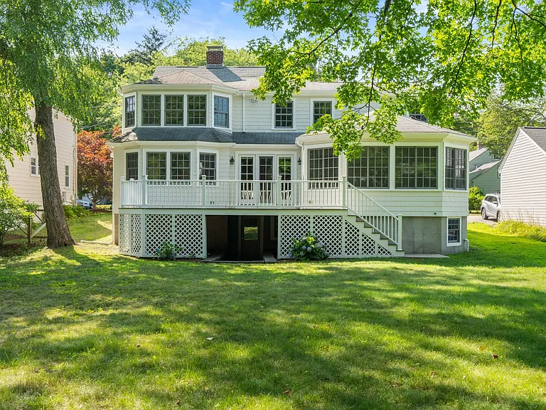 82 Allen Ave — Photo 28