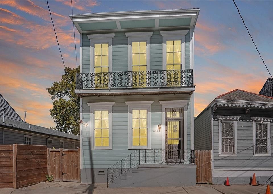1st image of 1135 Marais St