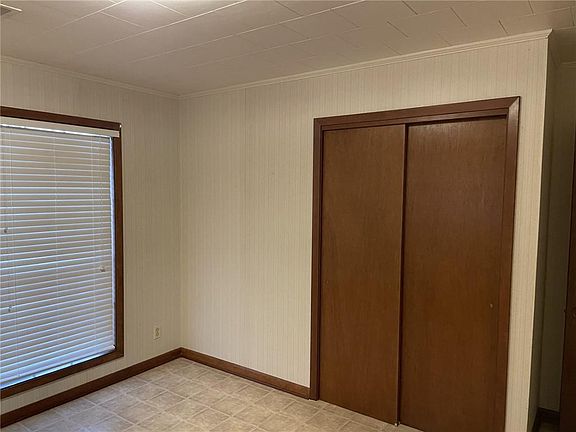 5th image of 303 Demoncherveaux Blvd