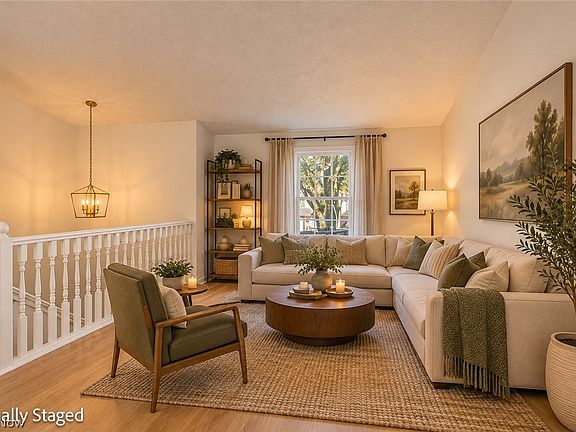 3rd image of 1844 Cramer Ave