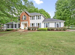 4152 Meadow Wood Ln, Uniontown, OH 44685