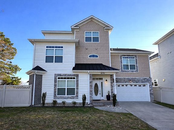 2nd image of 2701 Eleanor Ln