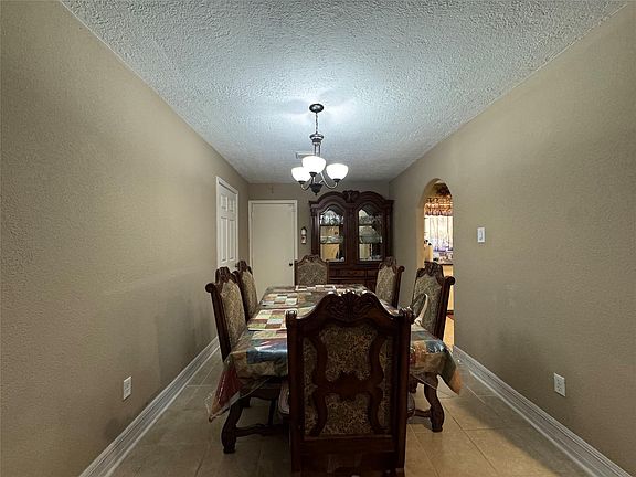 3rd image of 6111 Beldart St