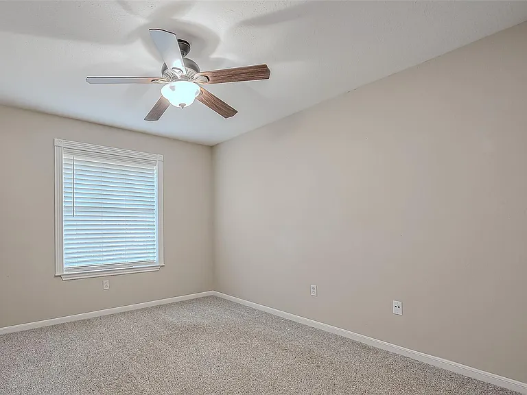 7135 Woodland Oaks — Photo 18