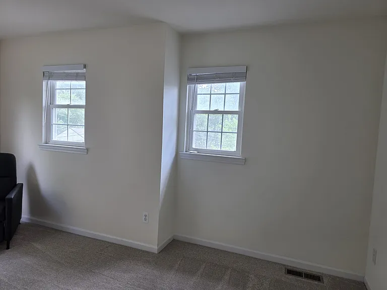 2103 Enterprise Dr — Photo 22